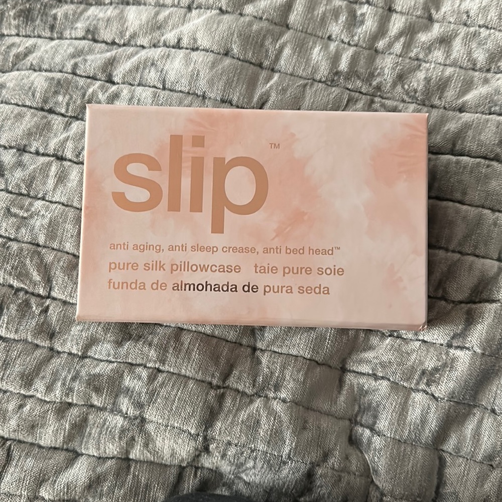 Slip silk pillow case